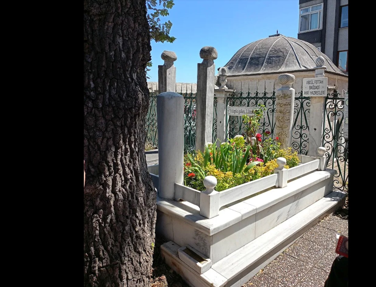 Abdülfettah Bağdadi El Akri Türbesi