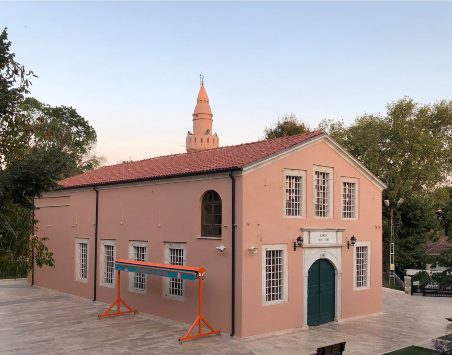 Alemdağ Vakıf Camii