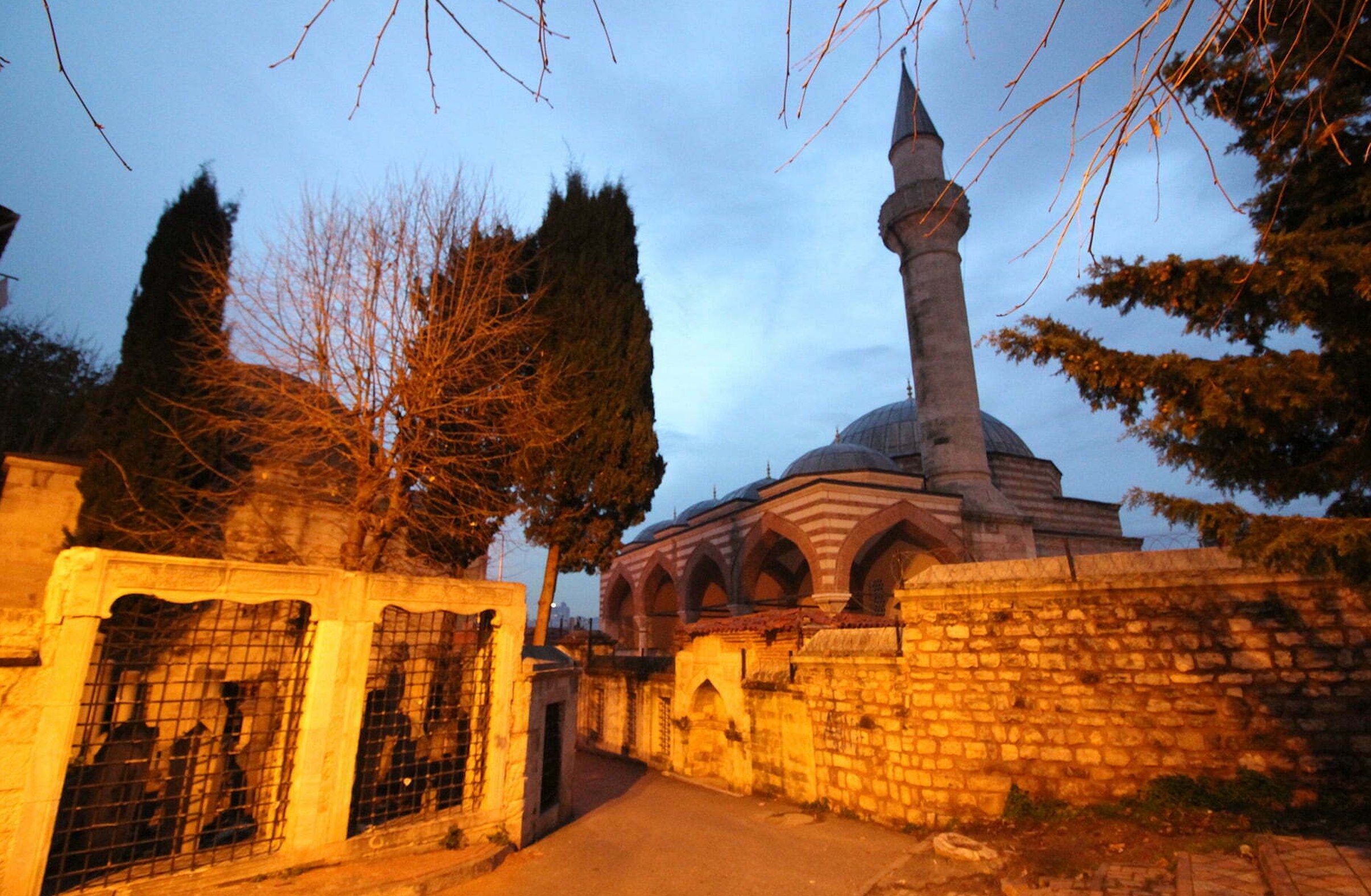 Aşık Paşa Camii