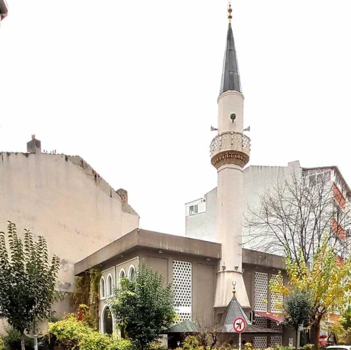 Aynalı Çeşme Camii