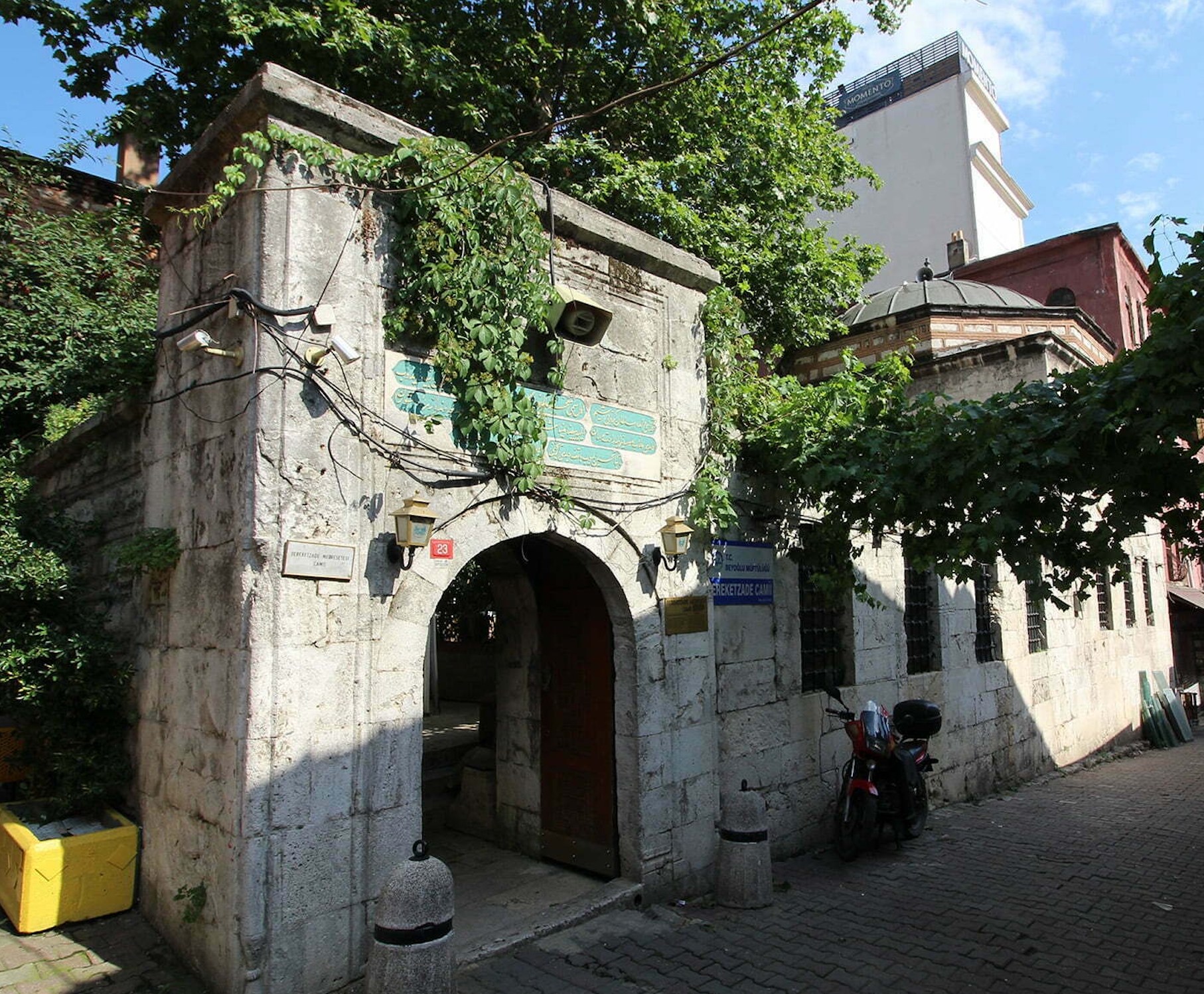 Bereketzade Camii