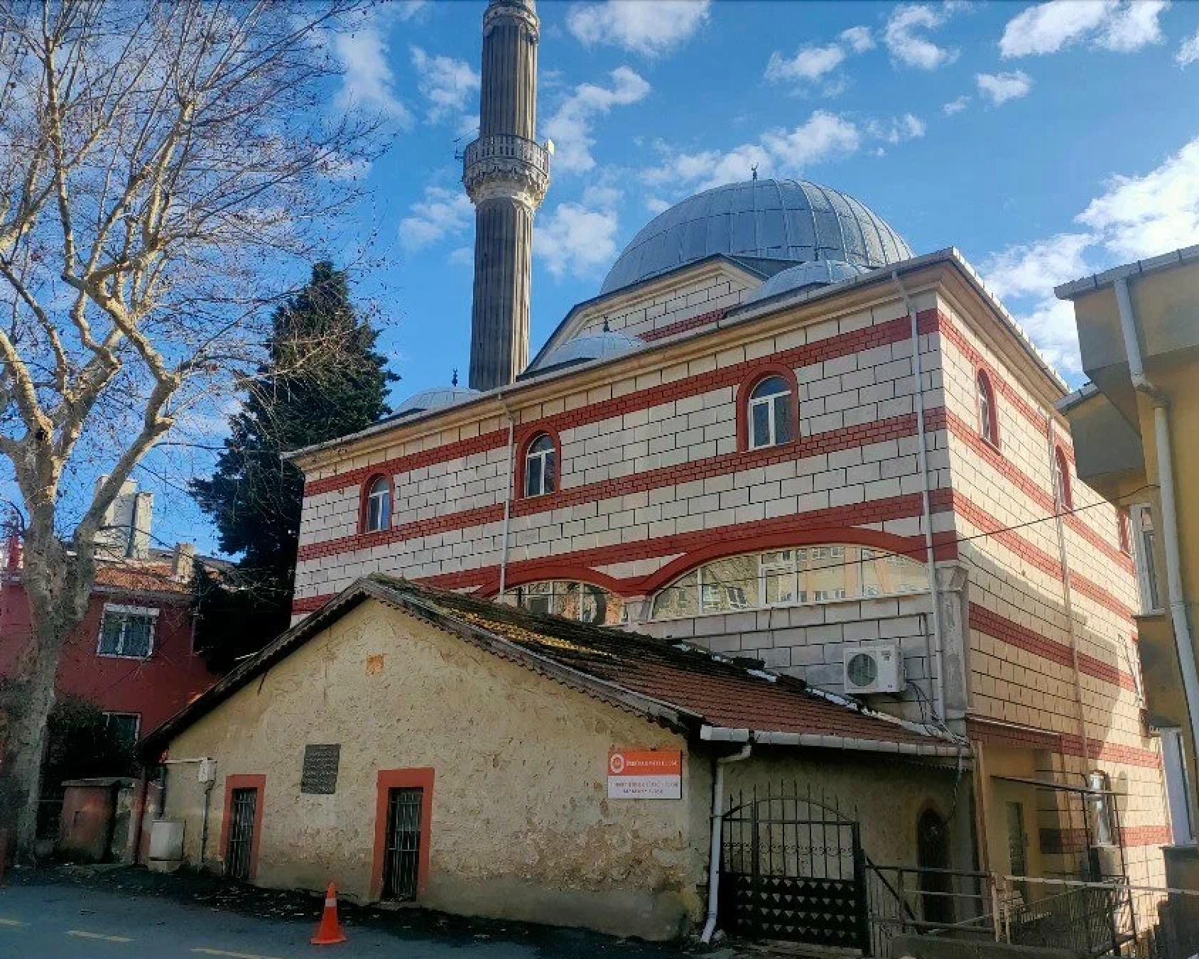 Bodrumi Ömer Lütfi Efendi Camii