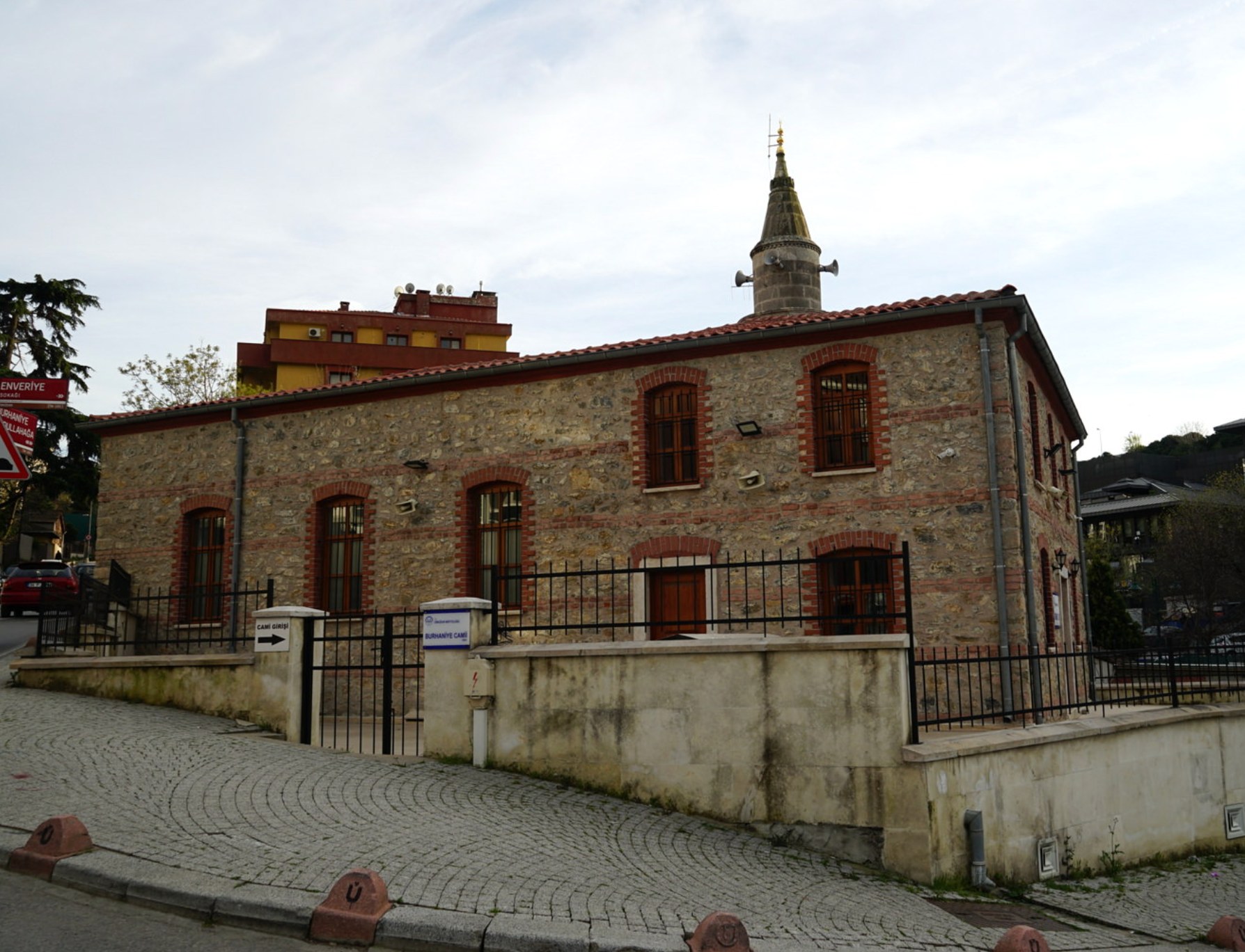 Burhaniye Camii