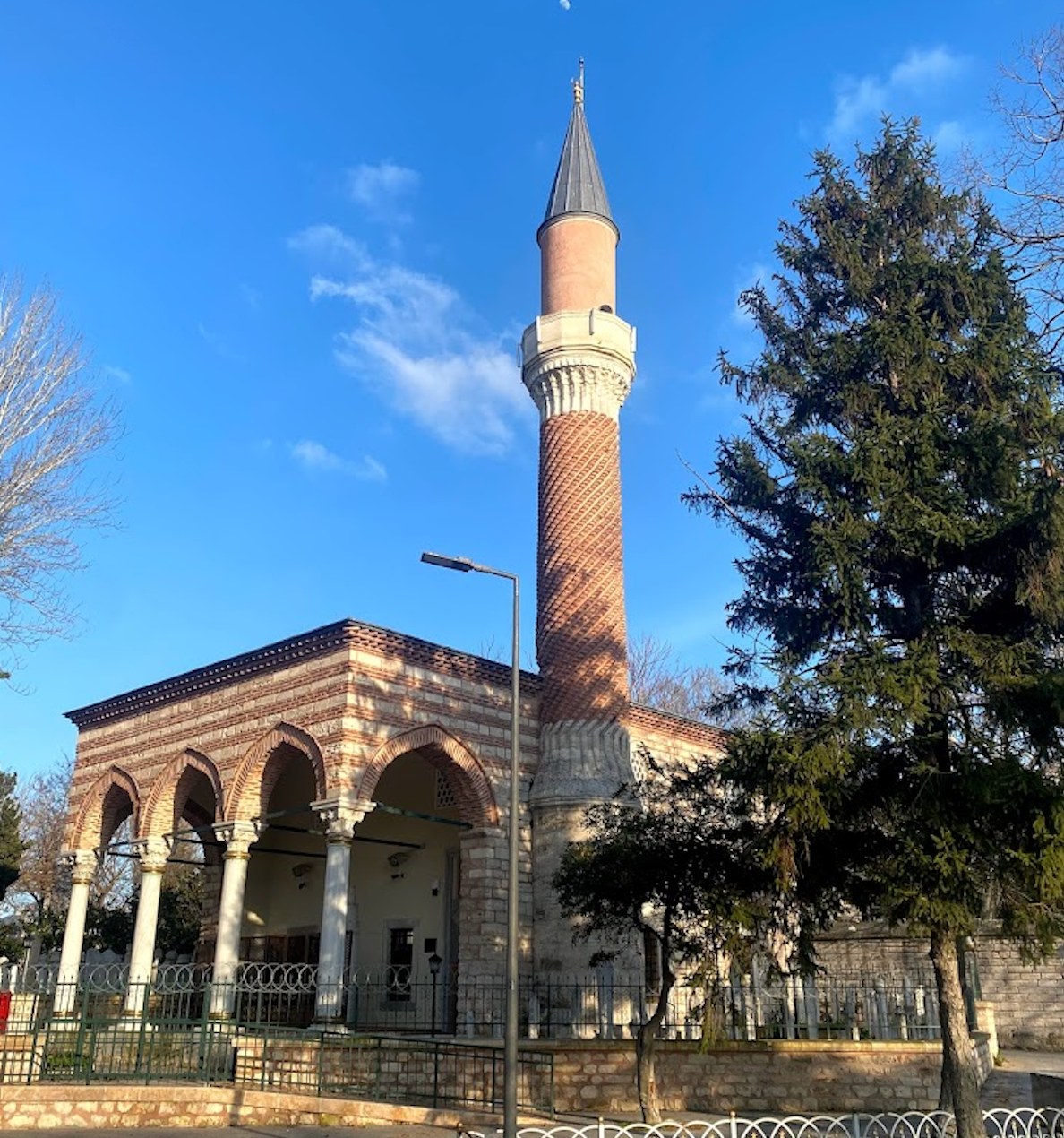 Burmalı Mescid Camii