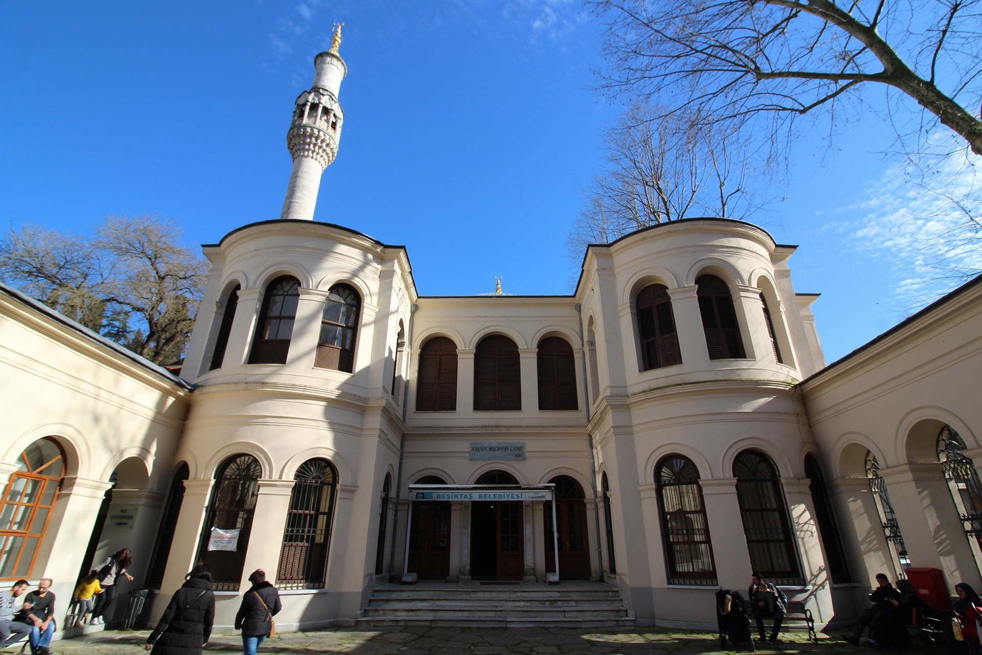 Küçük Mecidiye Camii