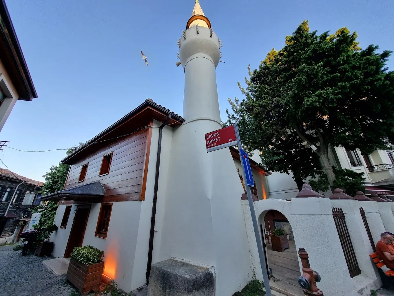 Çavuş Ahmet Camii