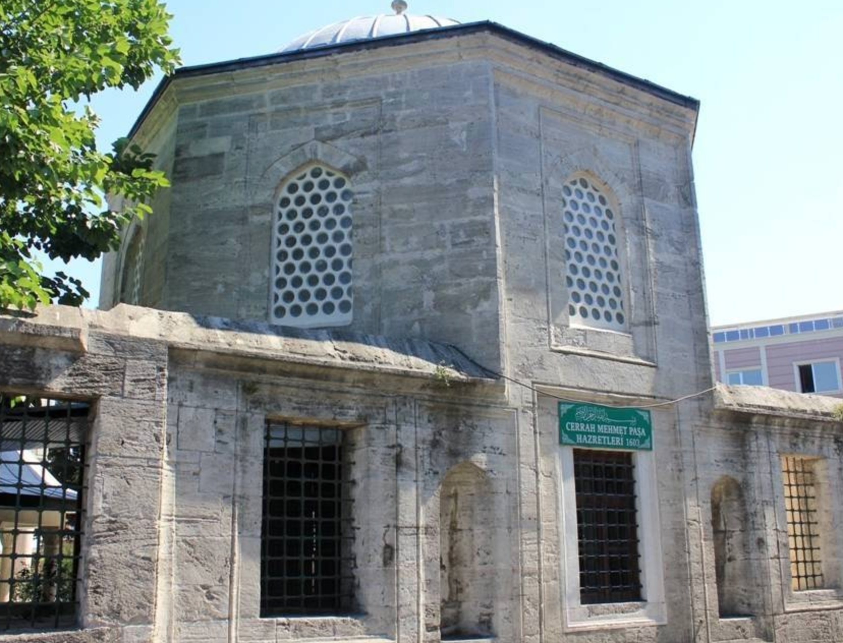 Cerrah Mehmed Paşa Türbesi