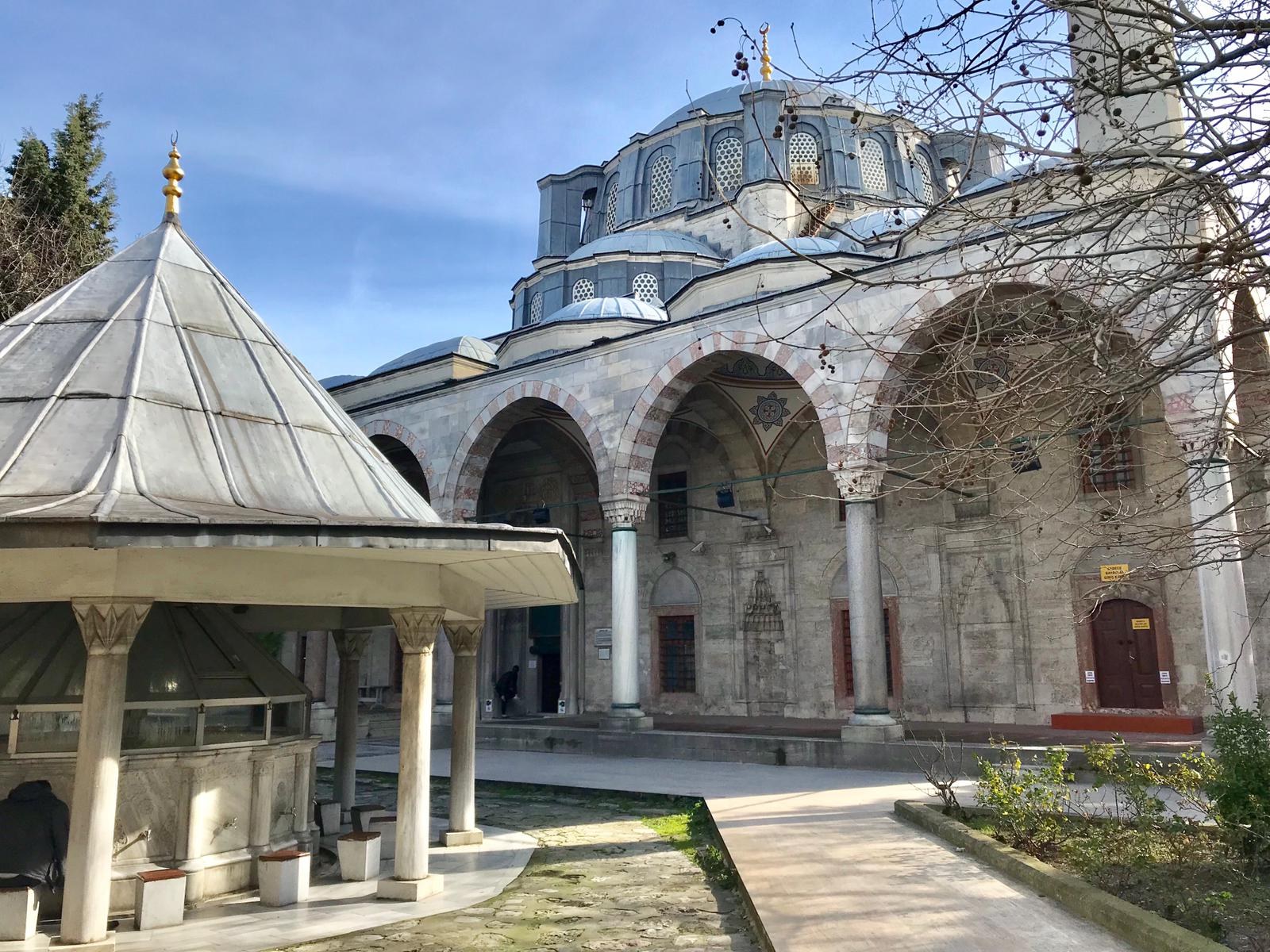 Cerrahpaşa Camii