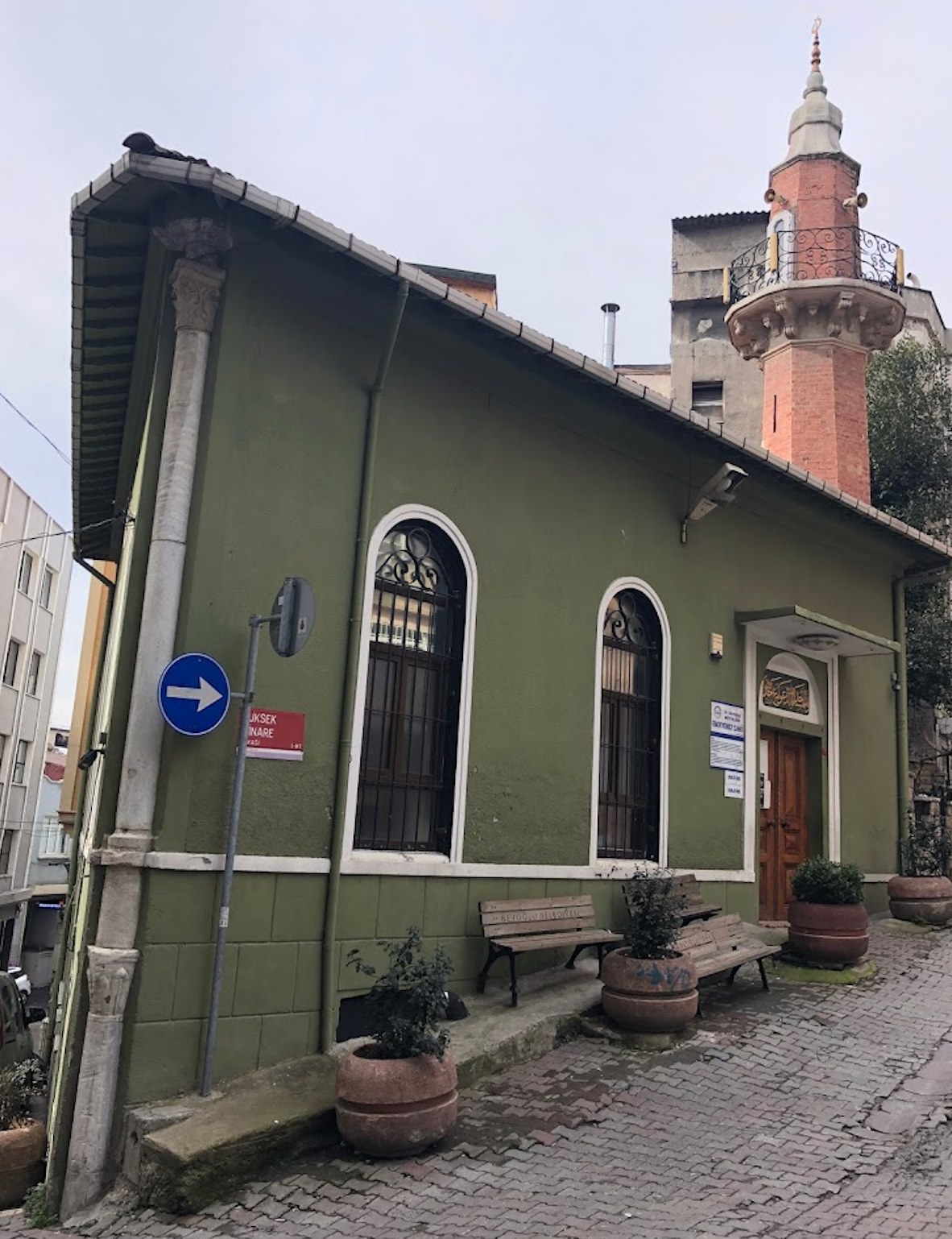 Emekyemez Camii