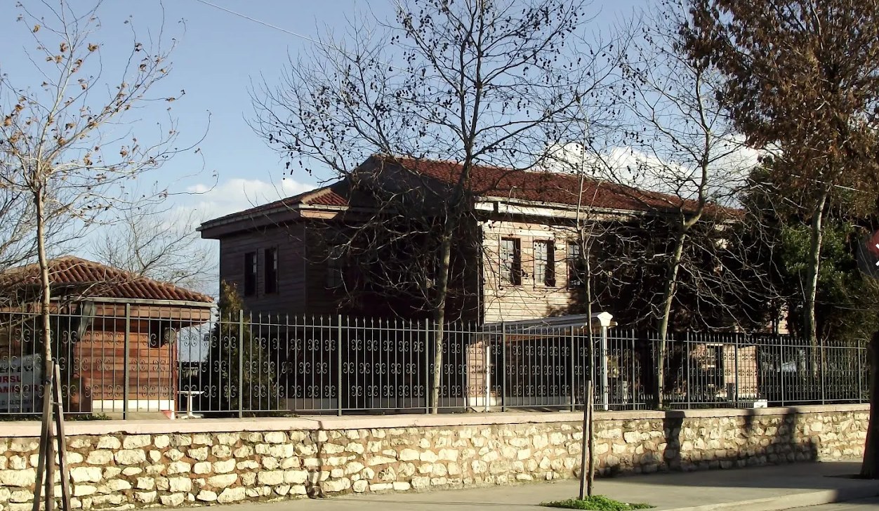 Erikli Baba Türbesi