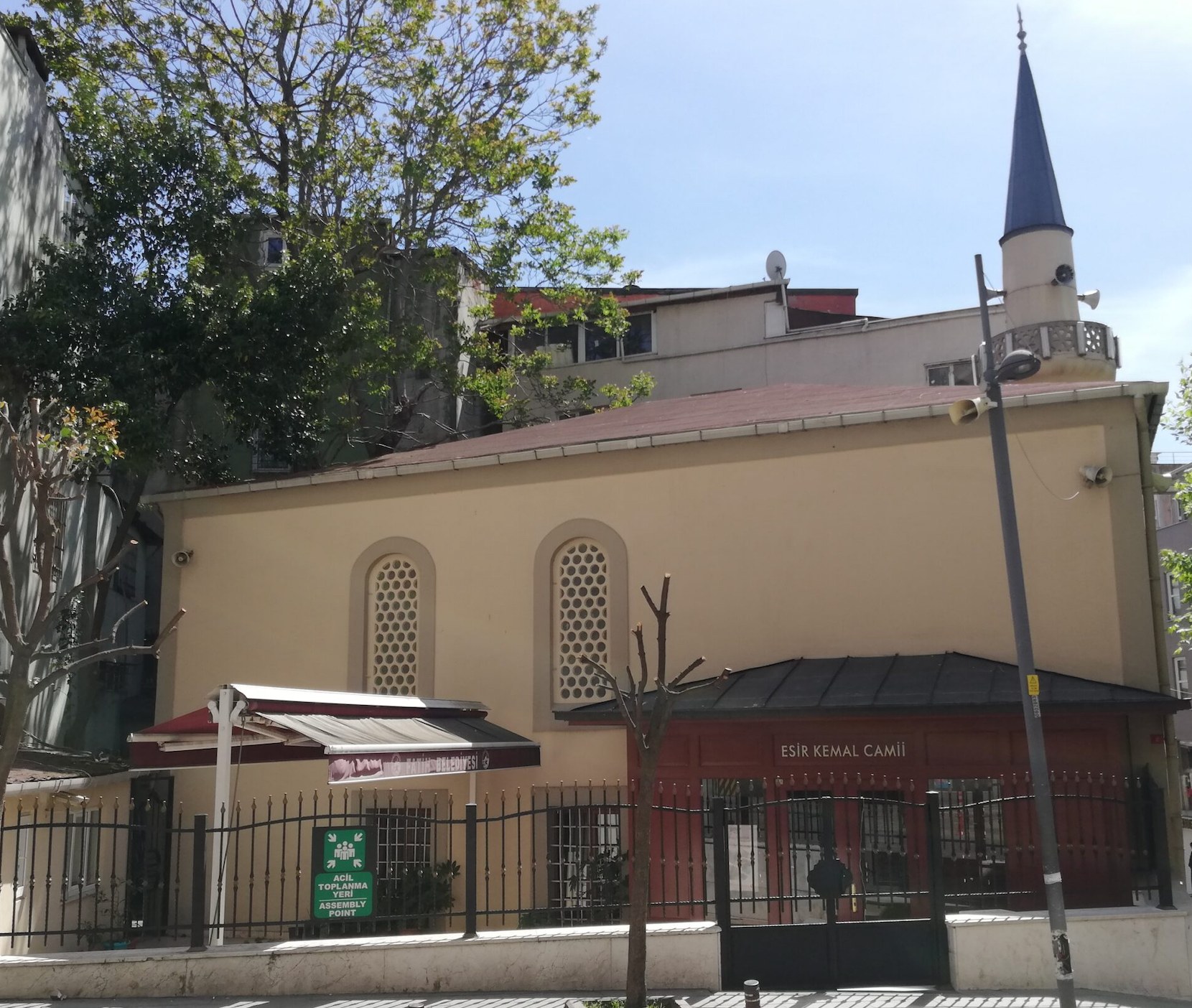 Esir Kemal Camii