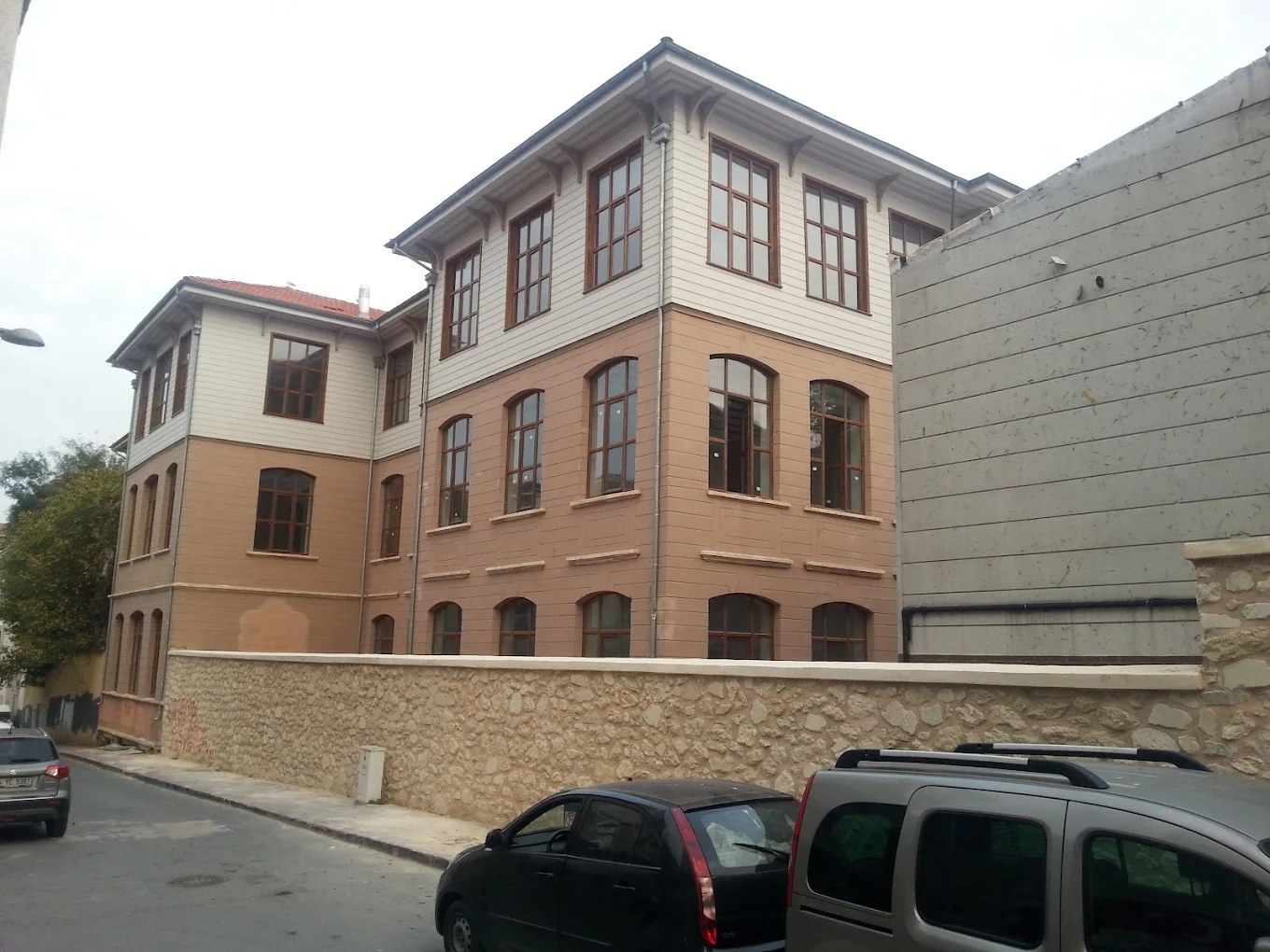 Fatih Gelenbevi Anadolu Lisesi
