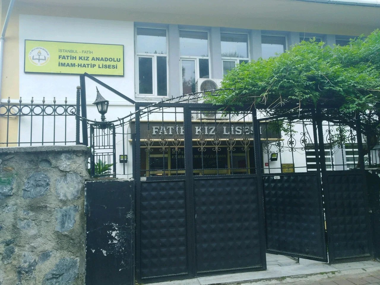 Fatih Kız Anadolu İmam Hatip Lisesi