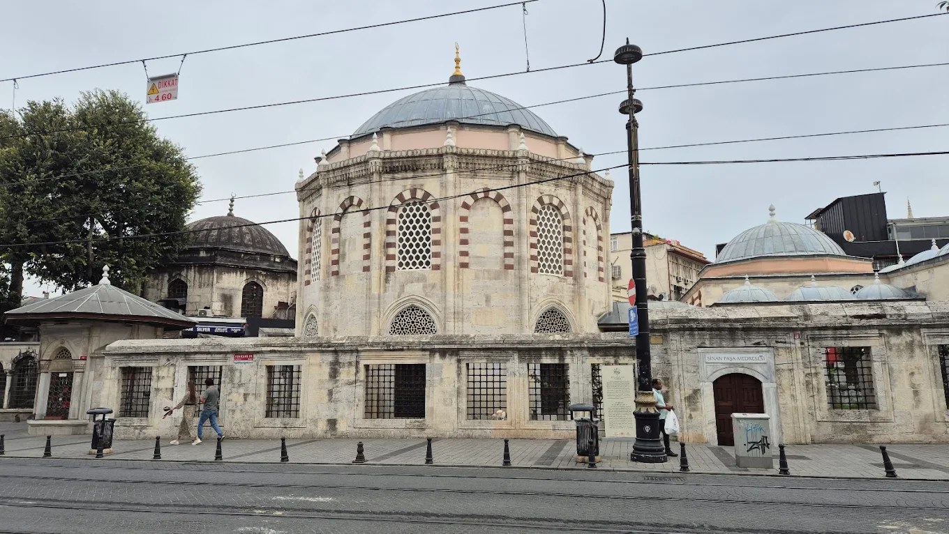 Sinan Paşa Medresesi