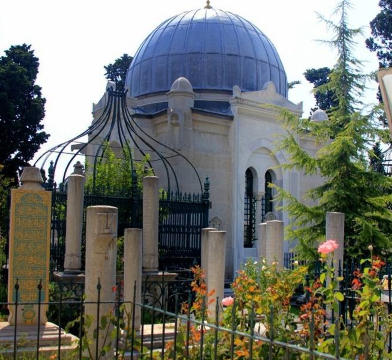 Gazi Osman Paşa Türbesi