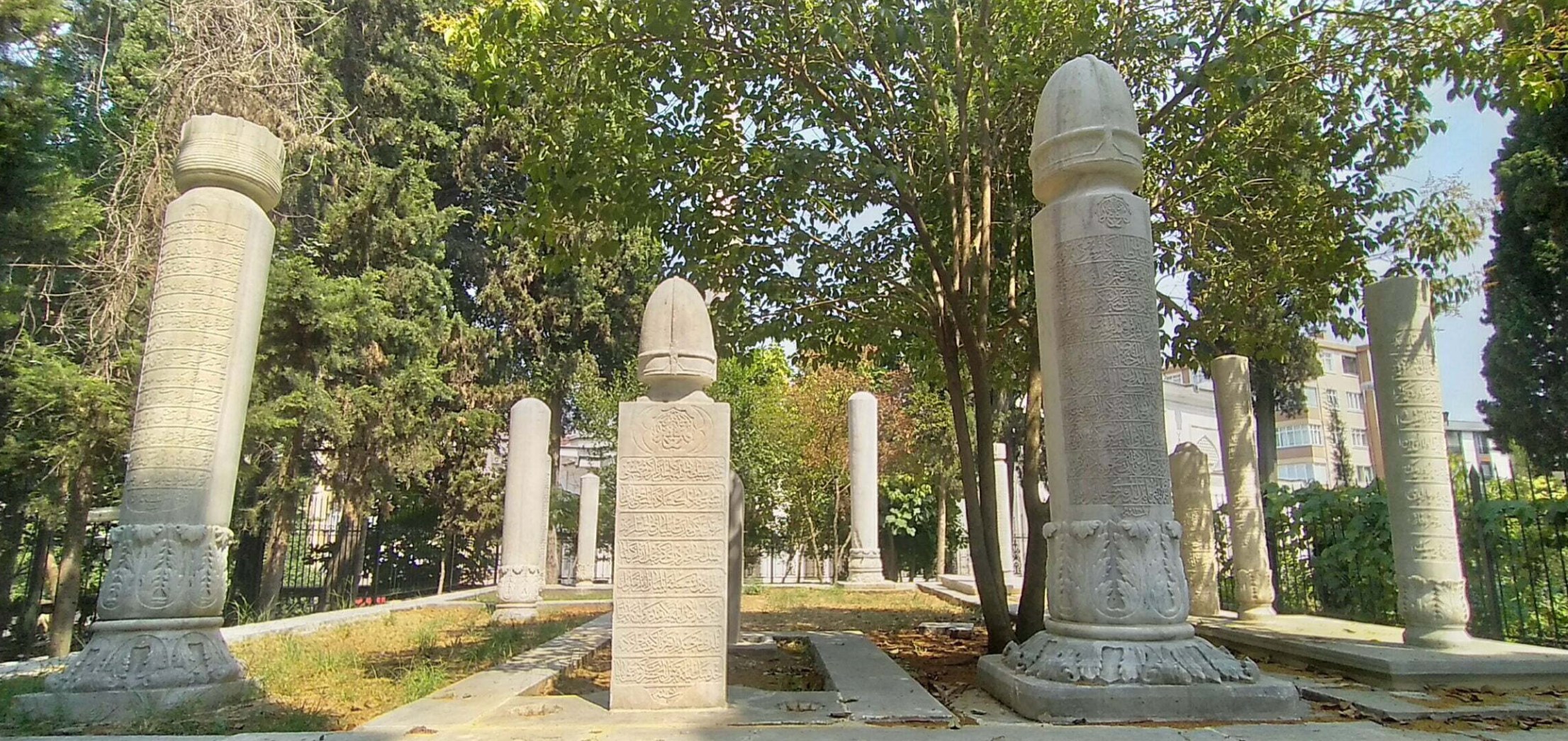 Gözcü Baba Türbesi