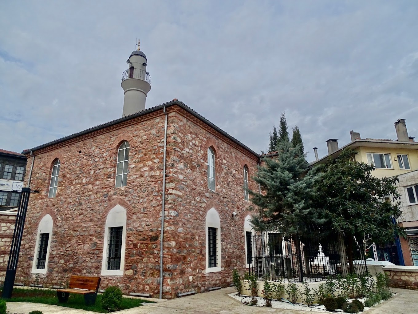 Gülfem Hatun Camii