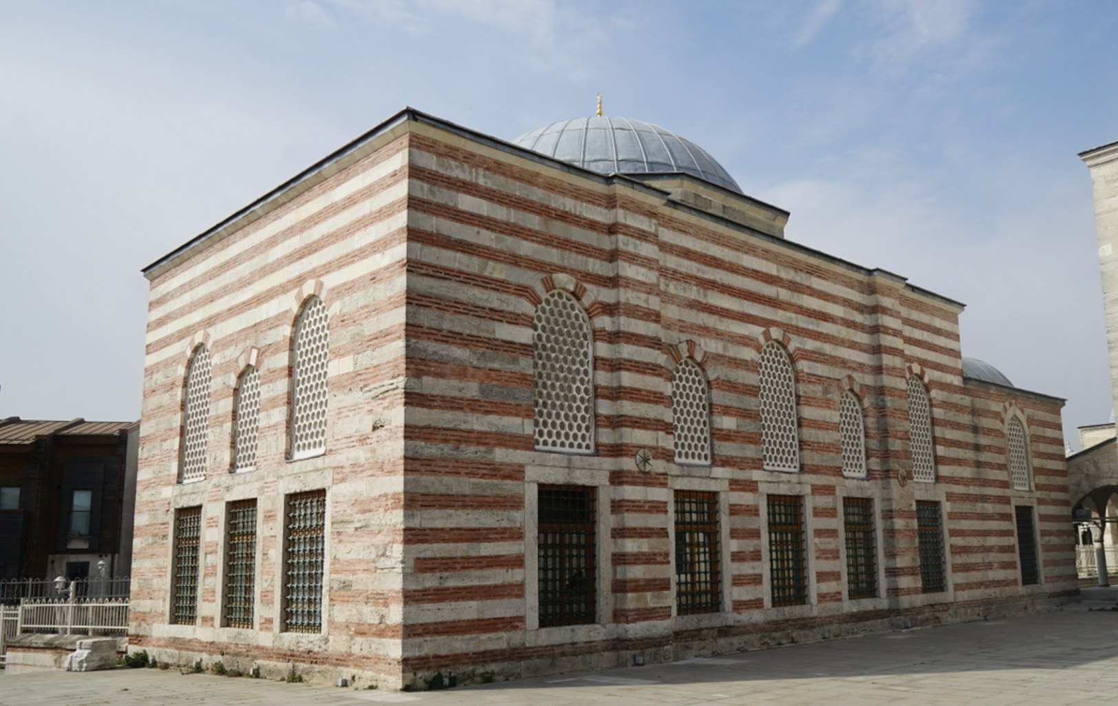 Güzel Ahmet Paşa Türbesi