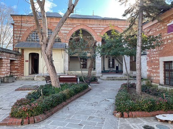 Hacı Beşirağa Camii