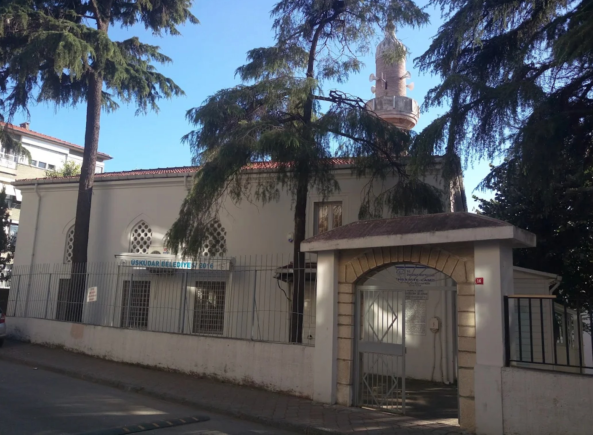 İhsaniye Camii