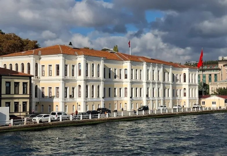 Kabataş Erkek Lisesi