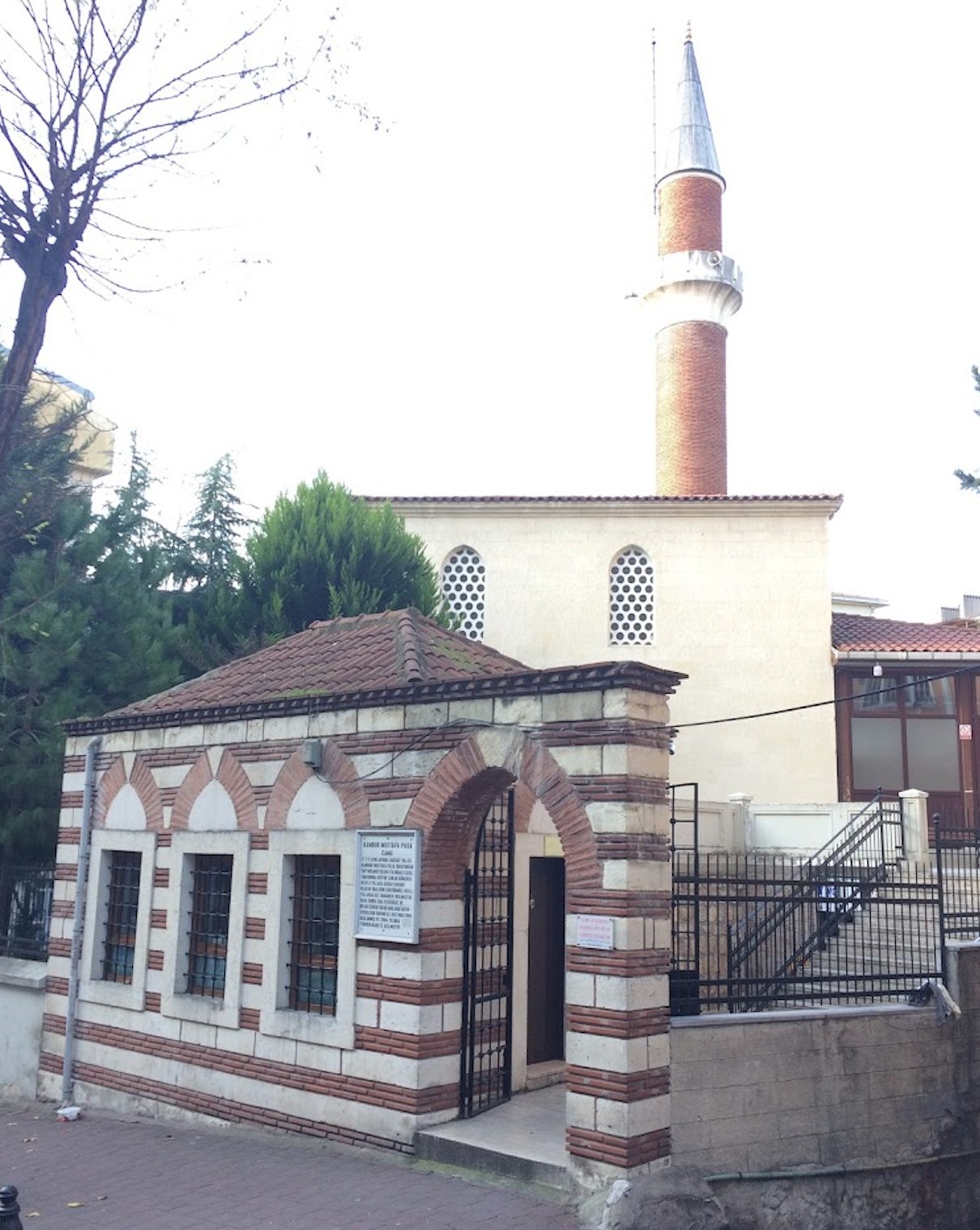 Kambur Mustafa Paşa Camii