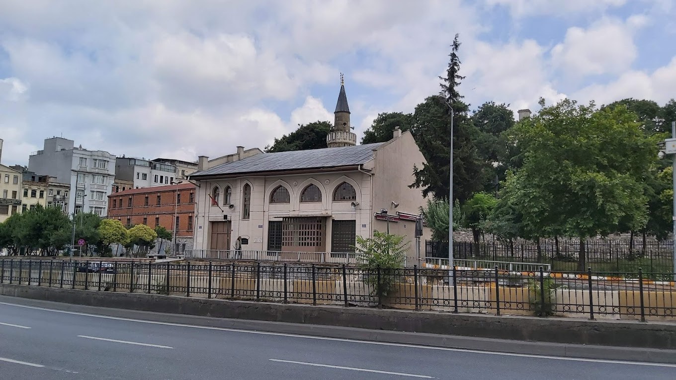 Kamer Hatun Camii