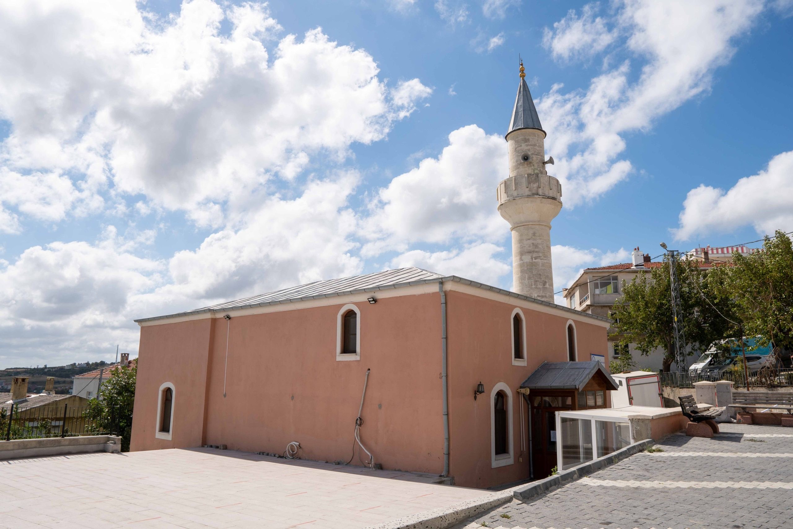 Karaburun Merkez Camii
