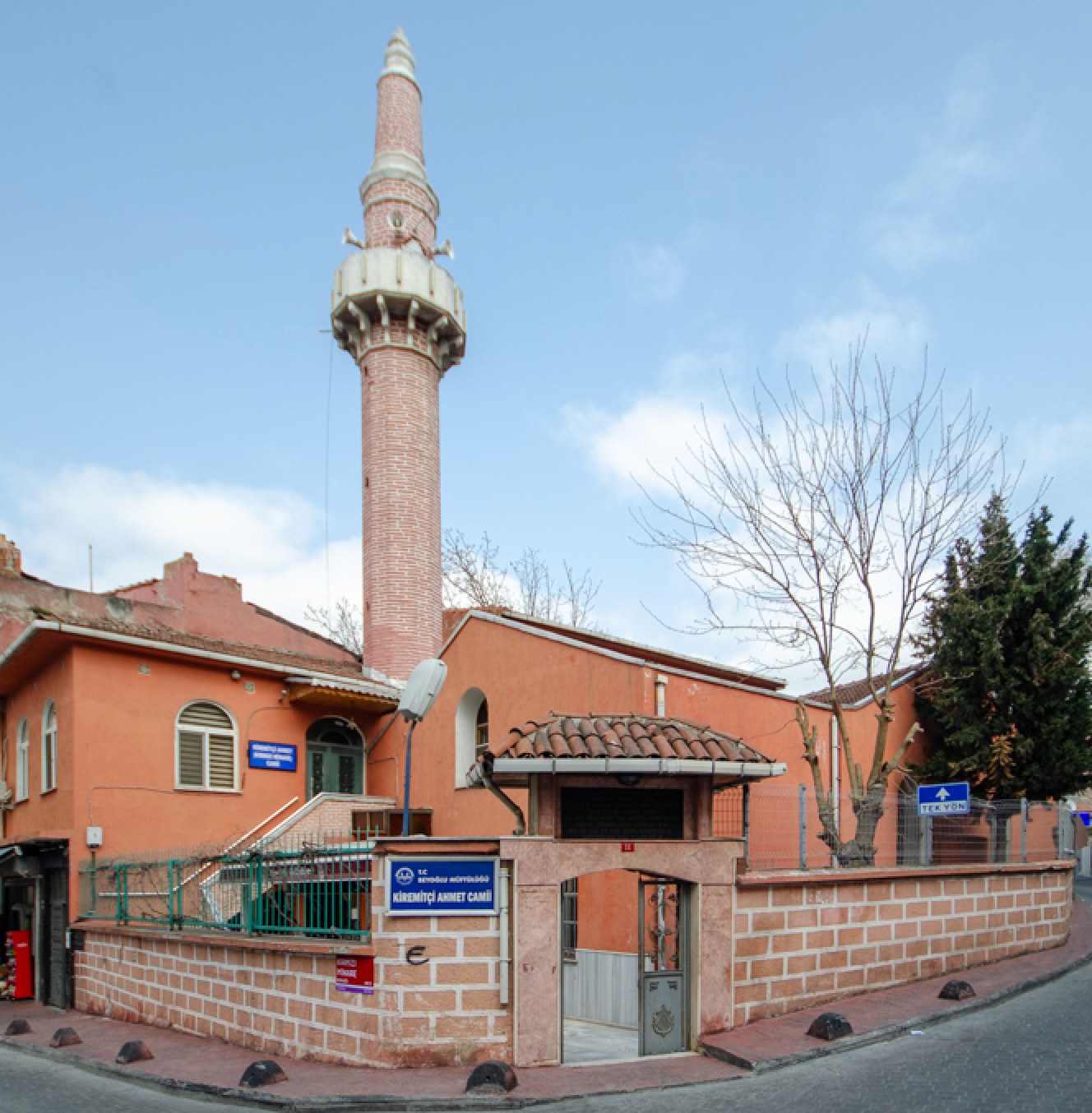 Kiremitçi Ahmet Camii