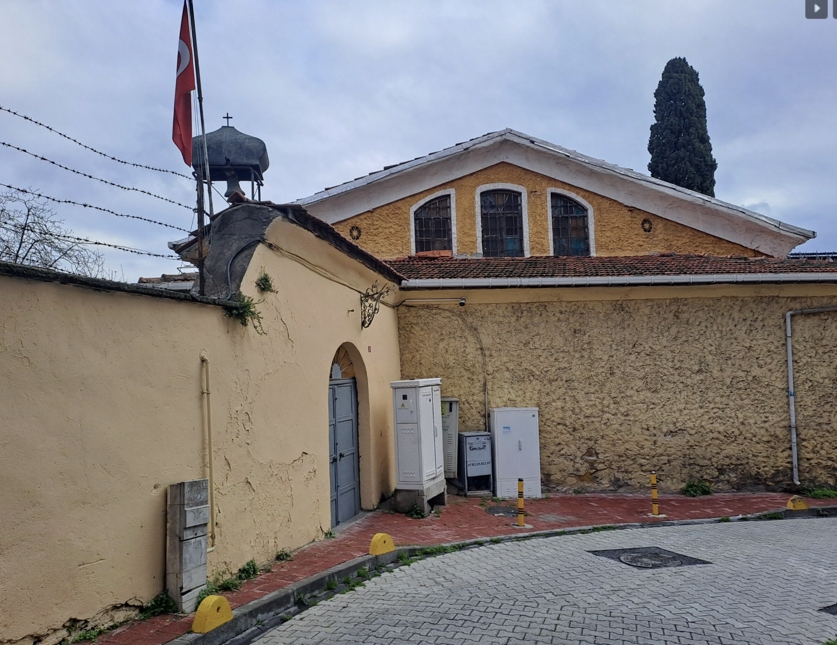 Aya Nikola Rum Ortodoks Kilisesi