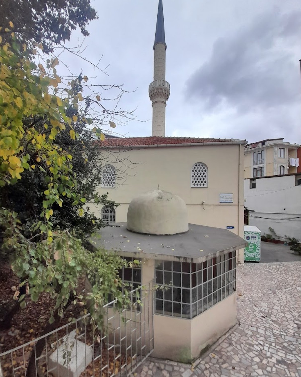 Mumcuzade Camii