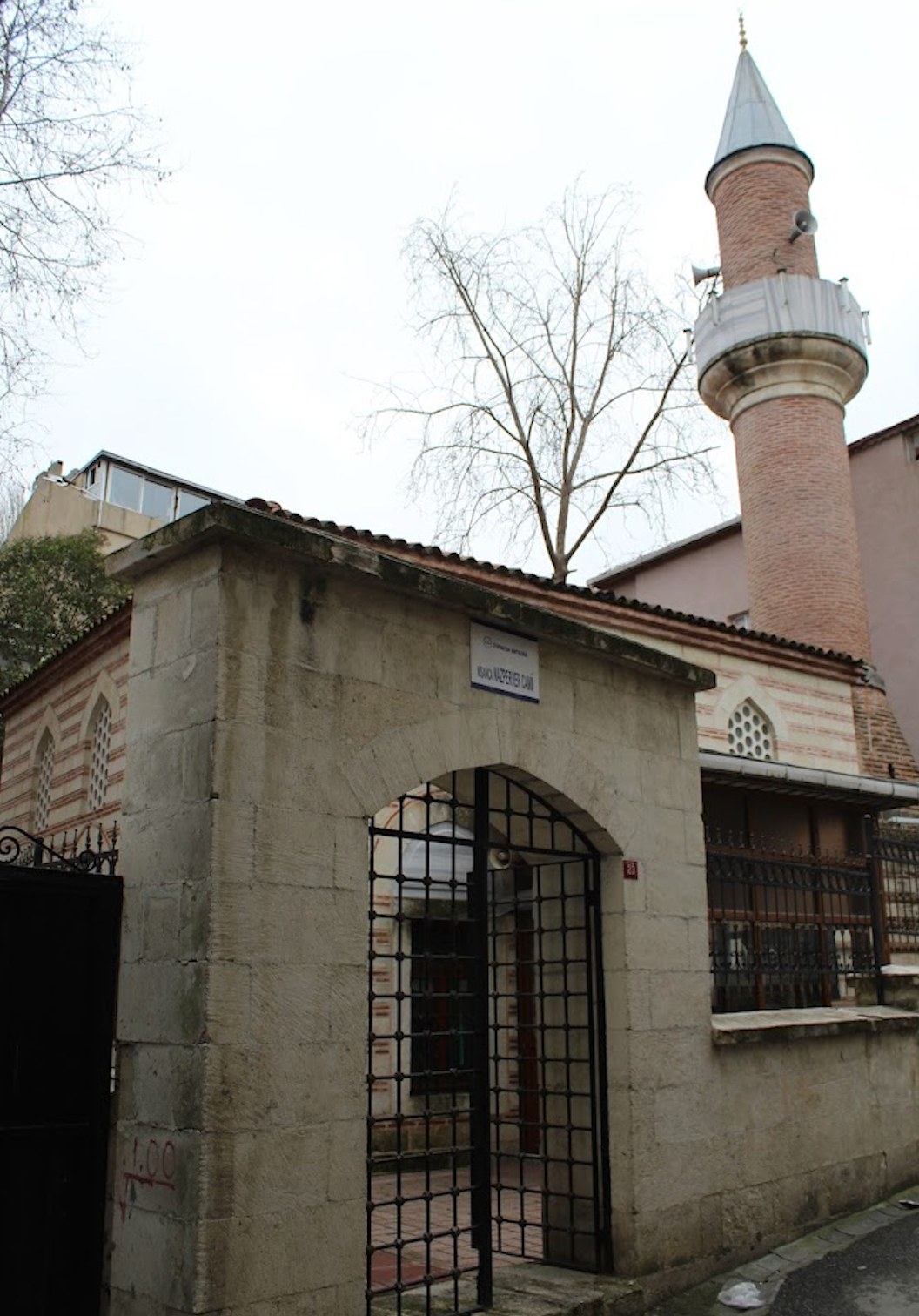 Nazperver Camii