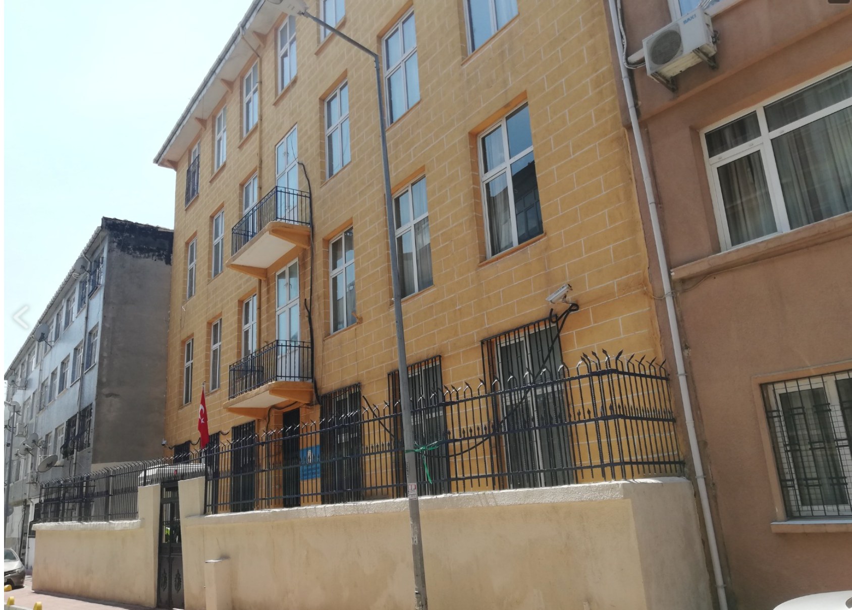 Ö.K.M.P. Anarat Hığutyun Ermeni Okulları
