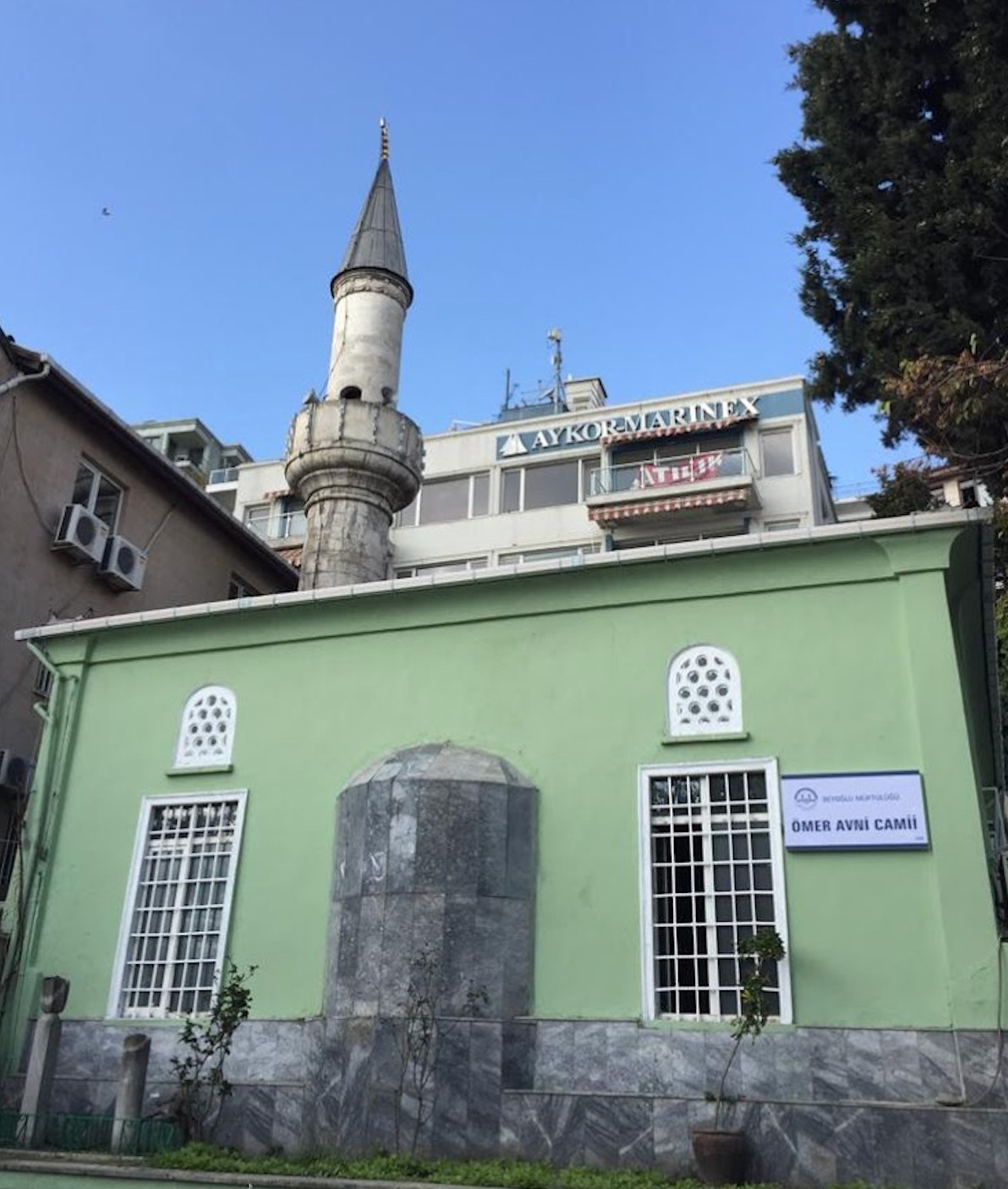 Ömer Avni Camii