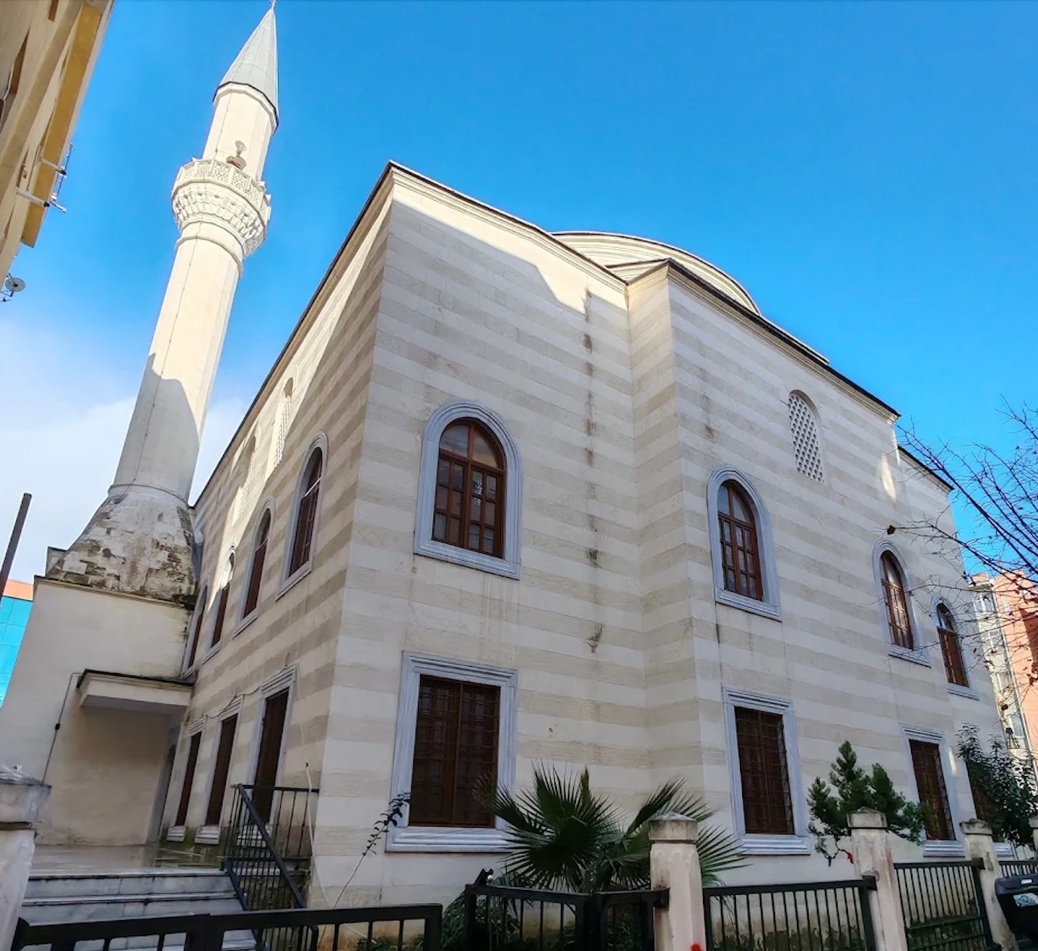 Parmakkapı Kadıasker Mehmet Efendi Camii