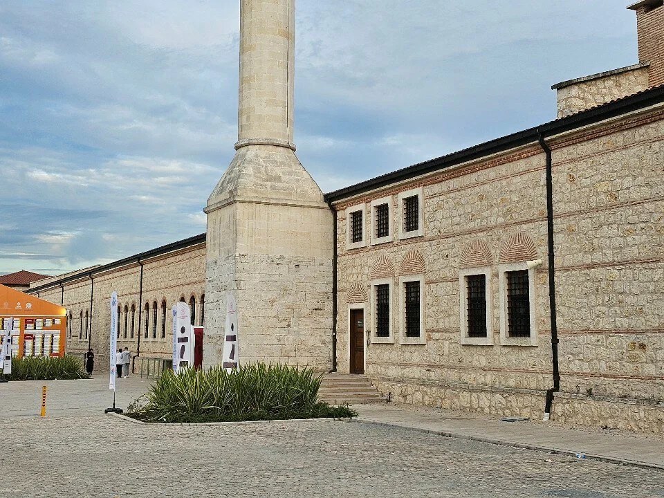 Rami Kütüphane Camii
