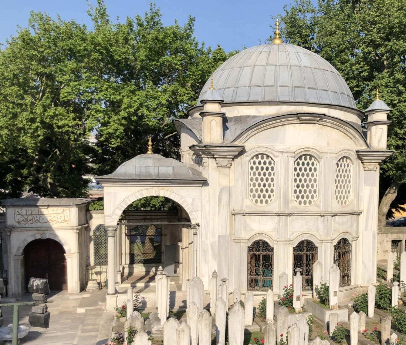 Şah Sultan Türbesi