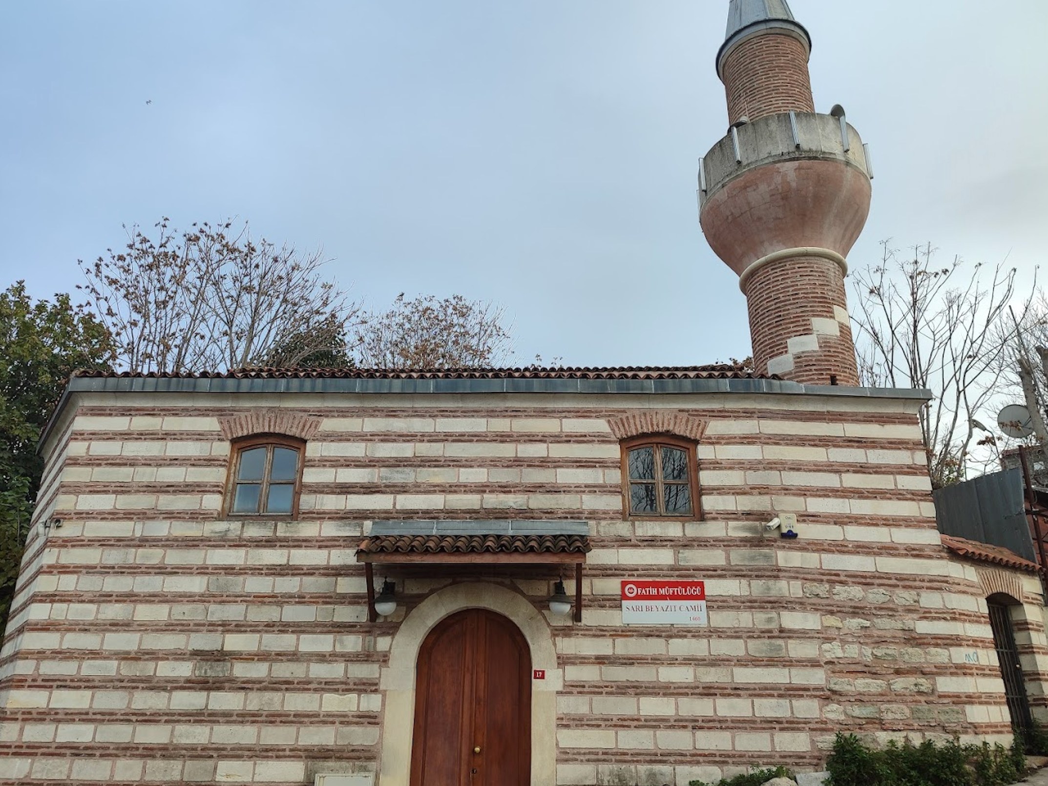Sarı Beyazıt Camii