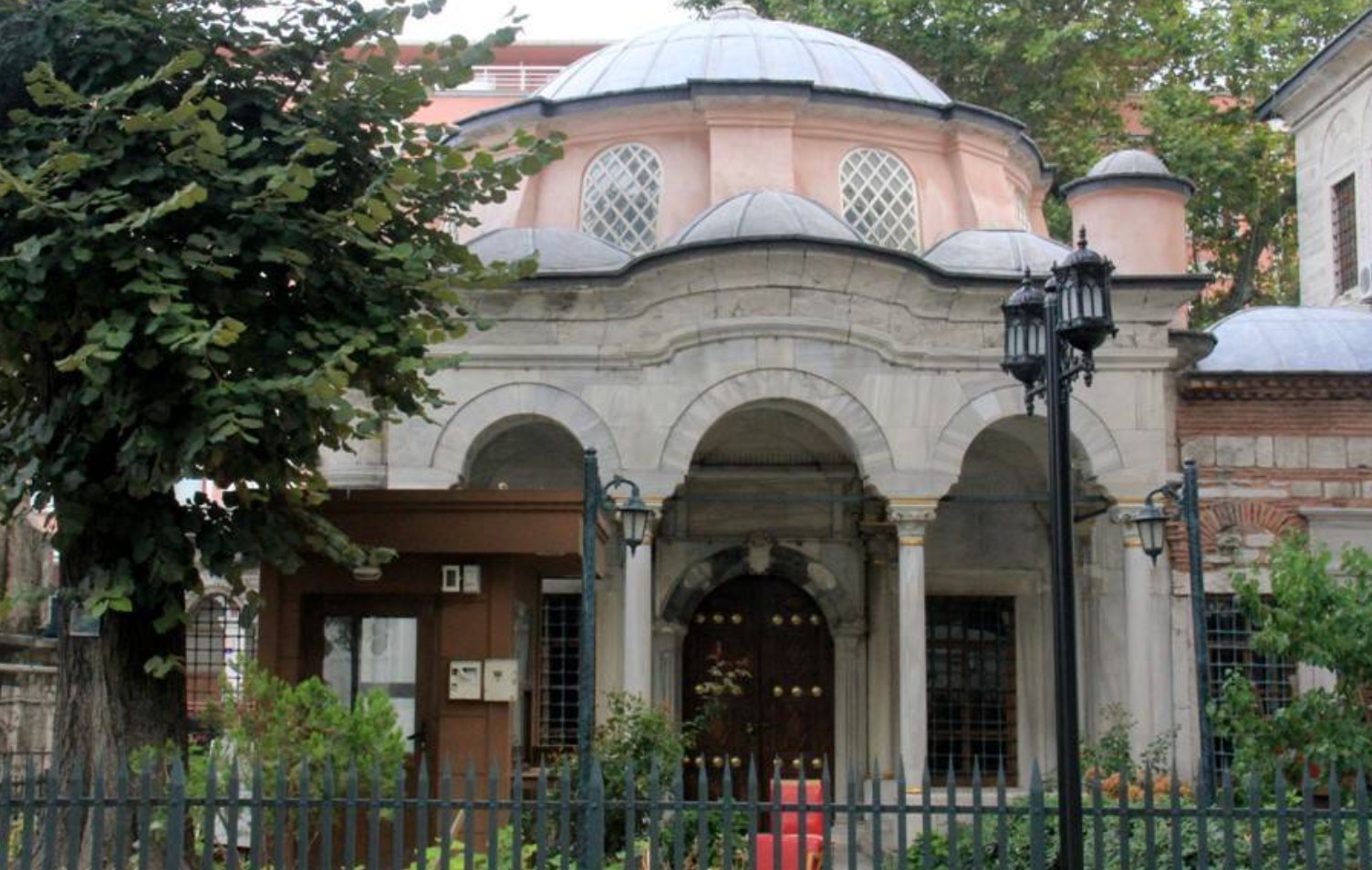 Şeysuvar Sultan Türbesi