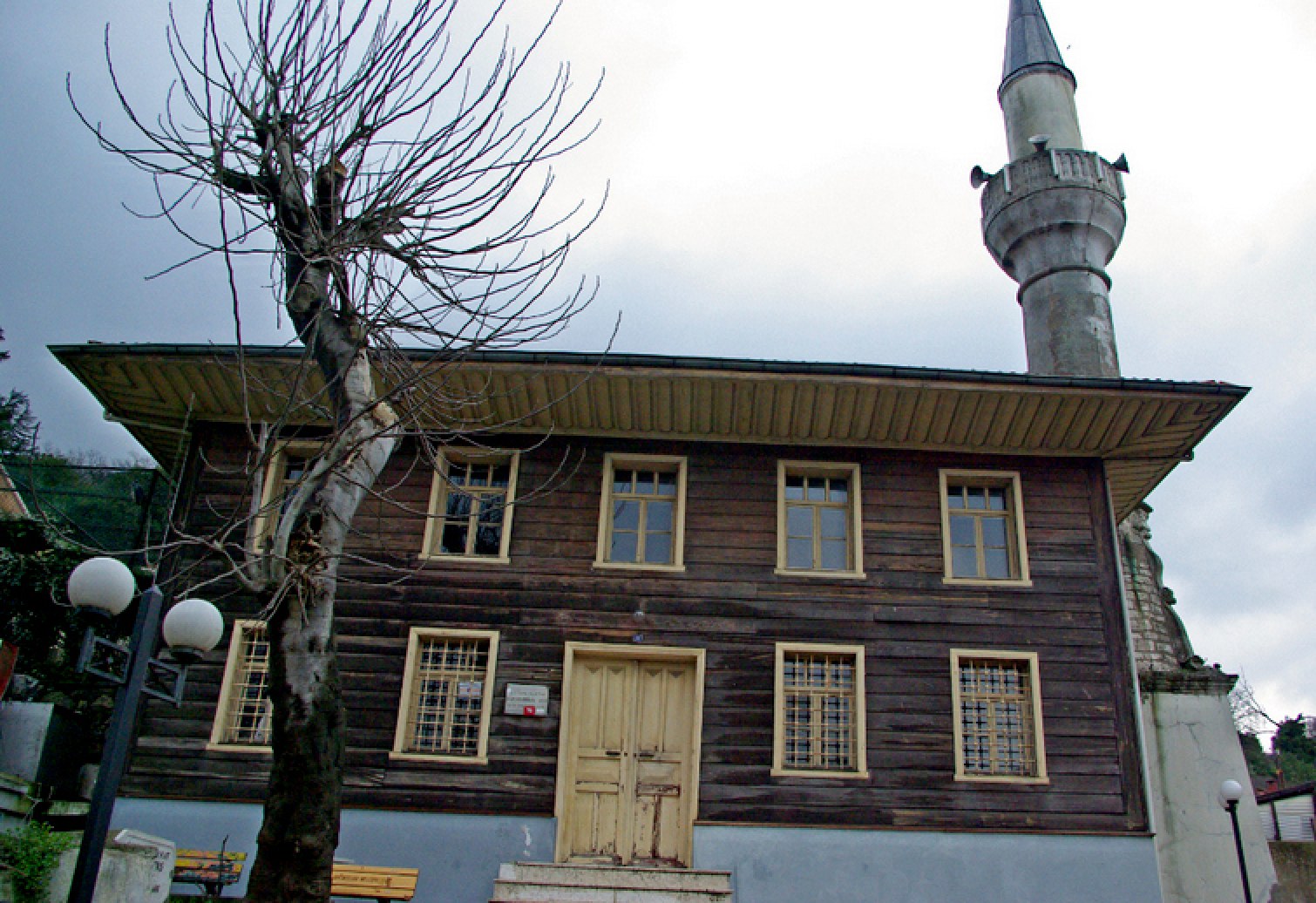 Silahtar Abdurrahman Ağa Camii