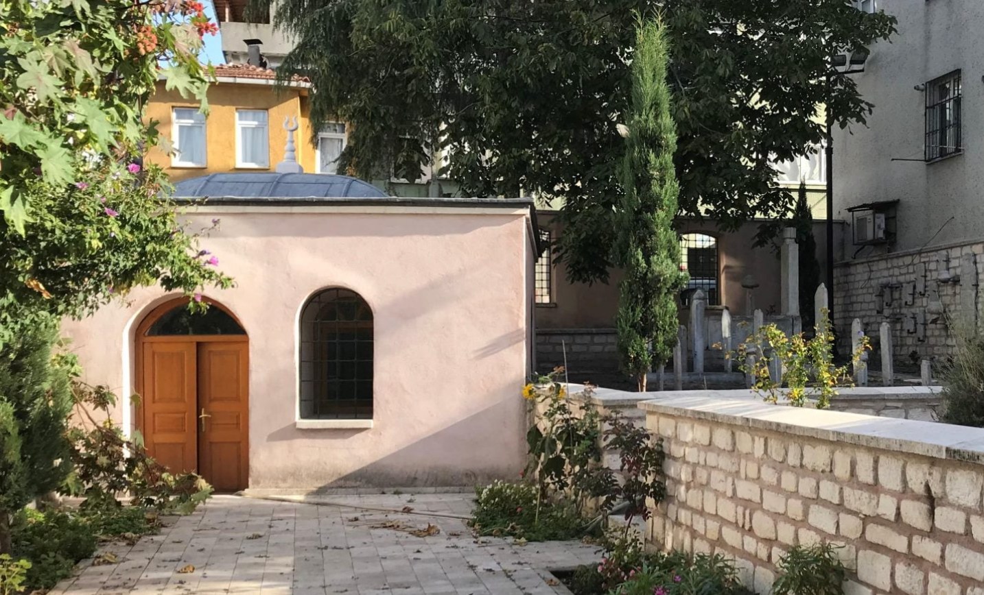 Sirkeci Dede Türbesi