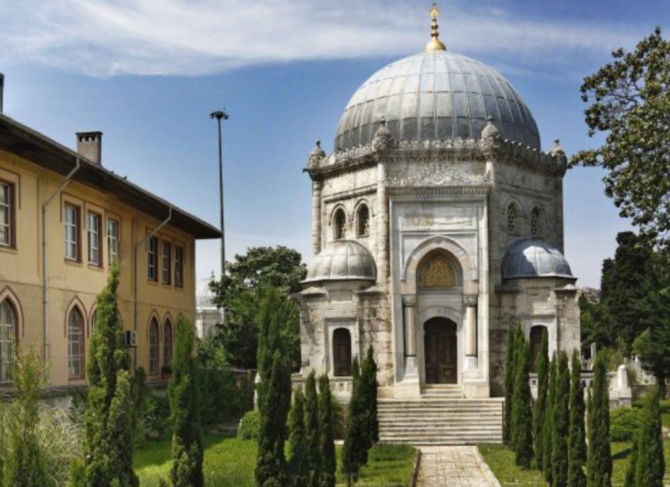 Sultan V. Mehmet Reşat Türbesi