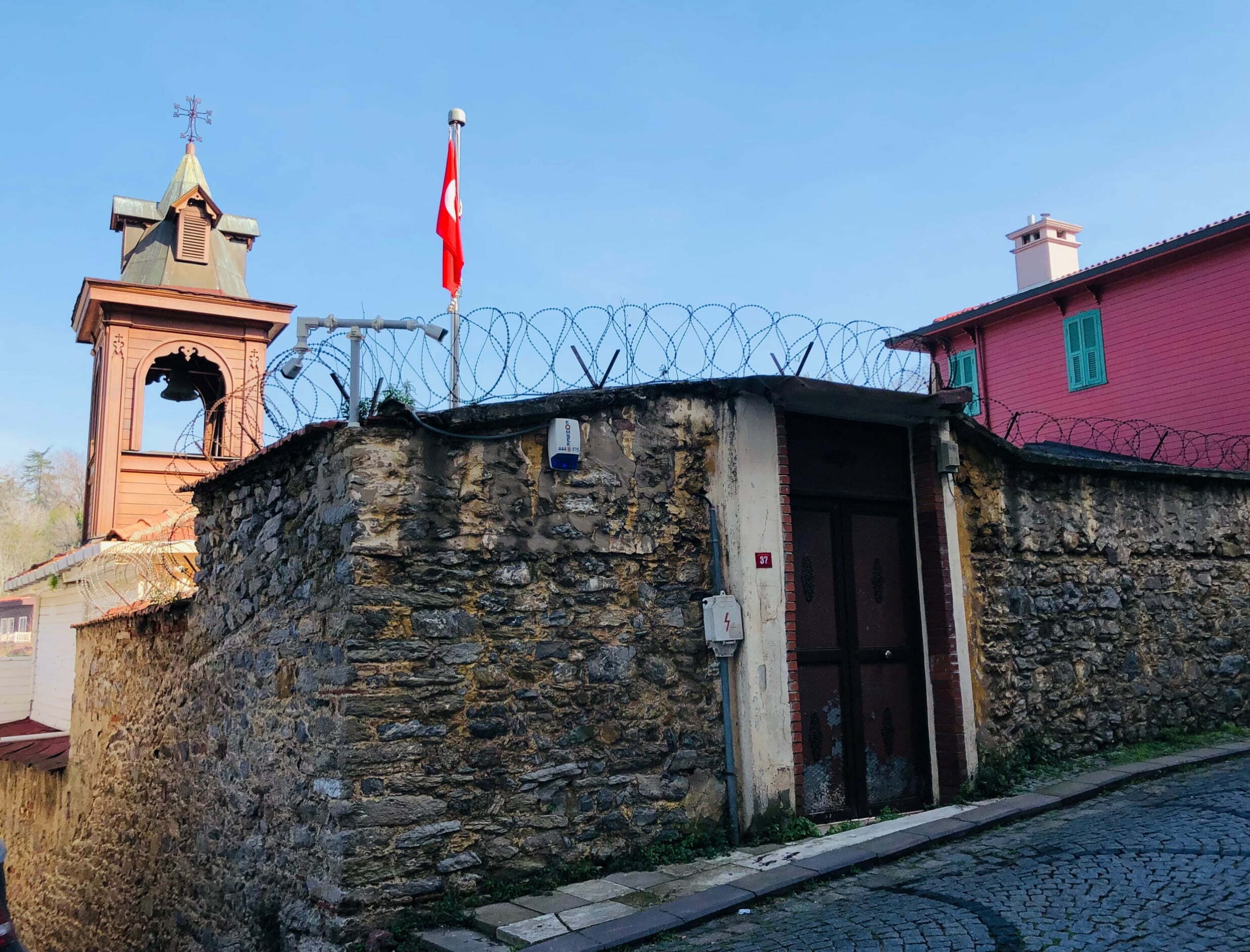Surp Yergodasan Arakelots Ermeni Kilisesi