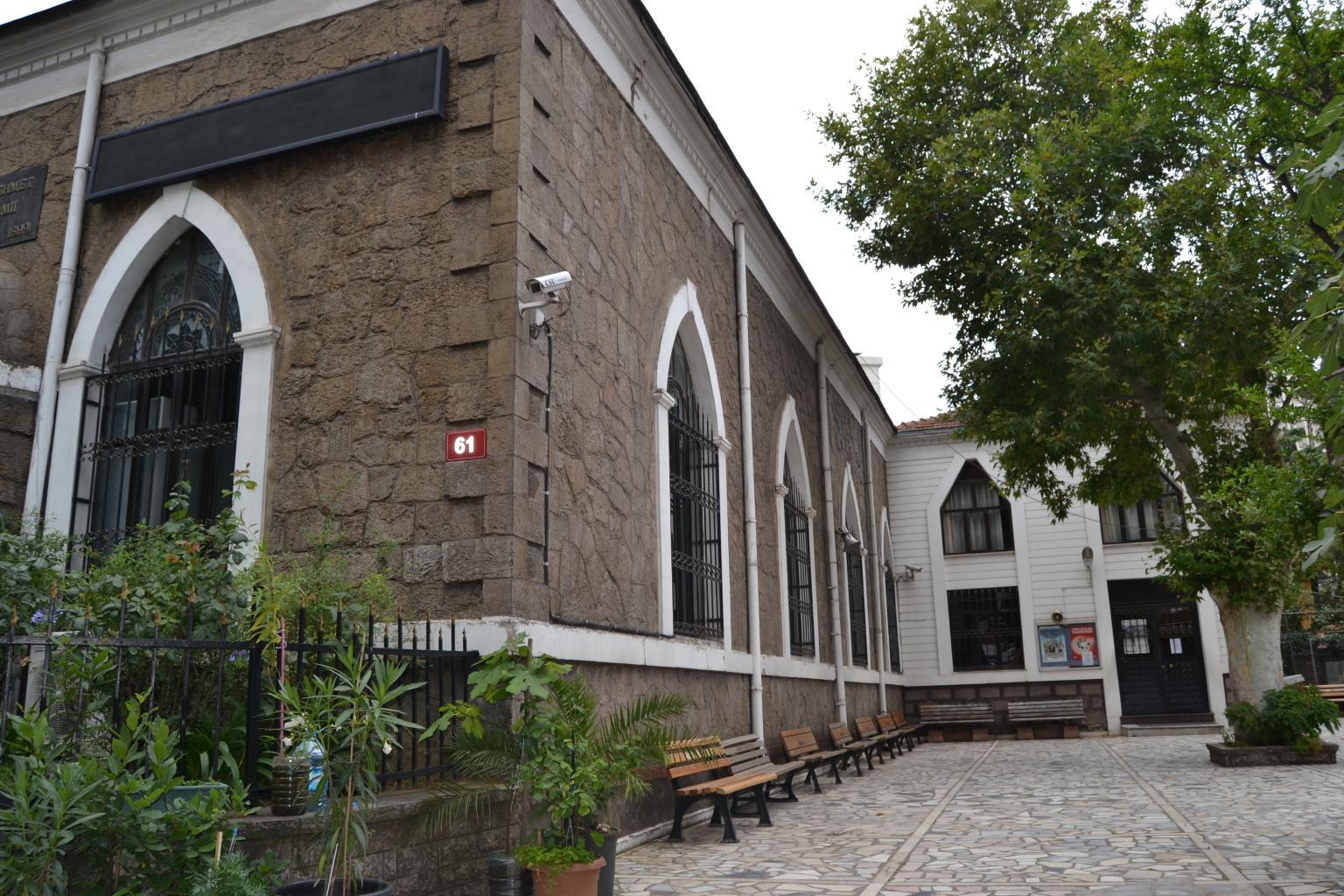 Tütüncü Mehmet Efendi Camii