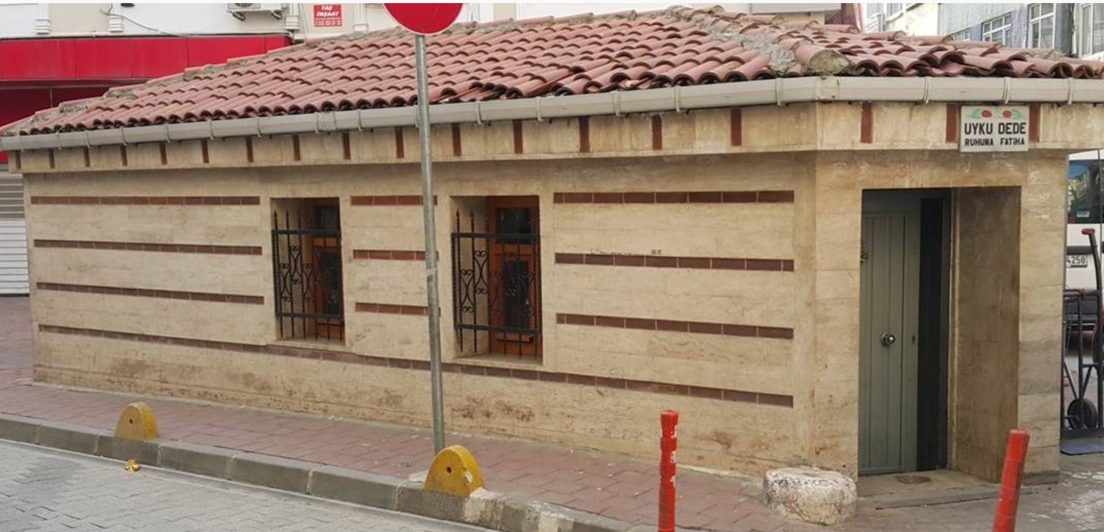 Uyku Dede Türbesi
