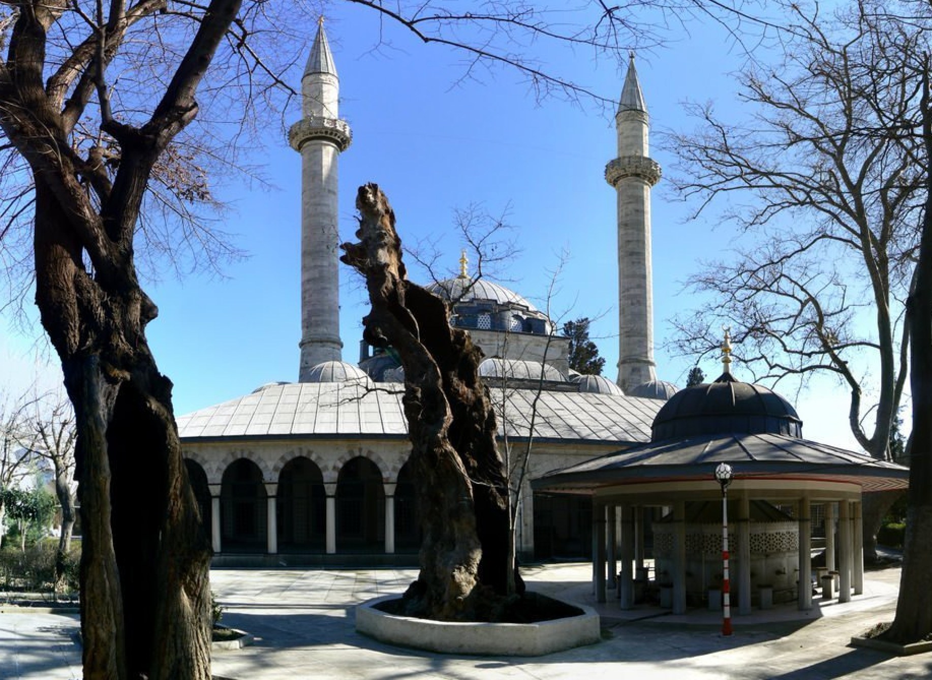 Valide-i Atik Camii