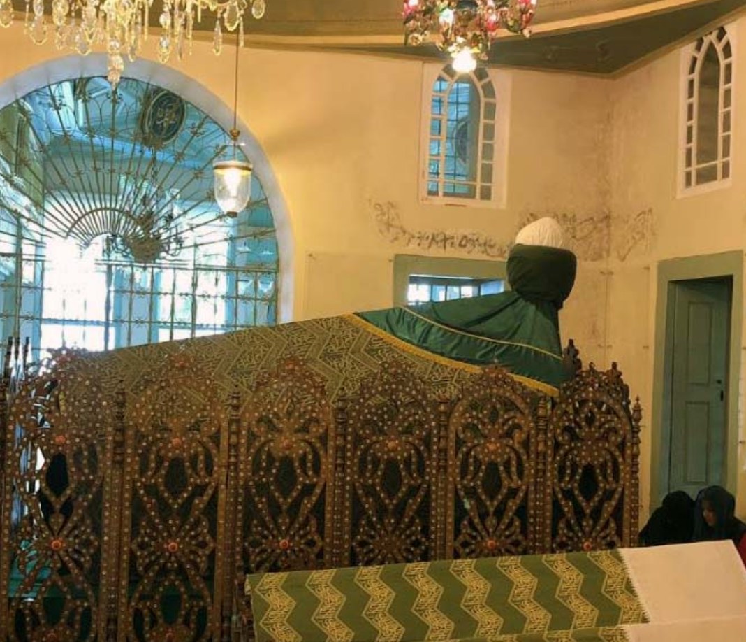 Yahya Efendi Türbesi