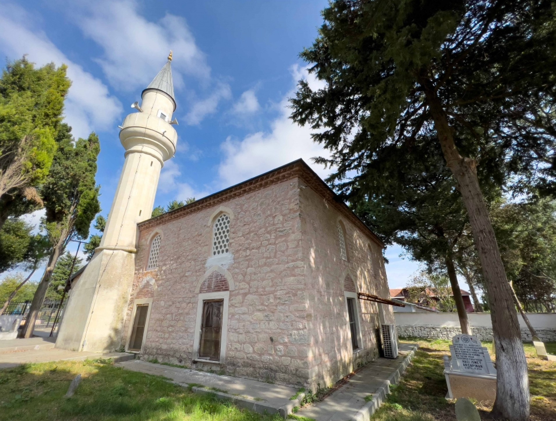 Yassıören Camii