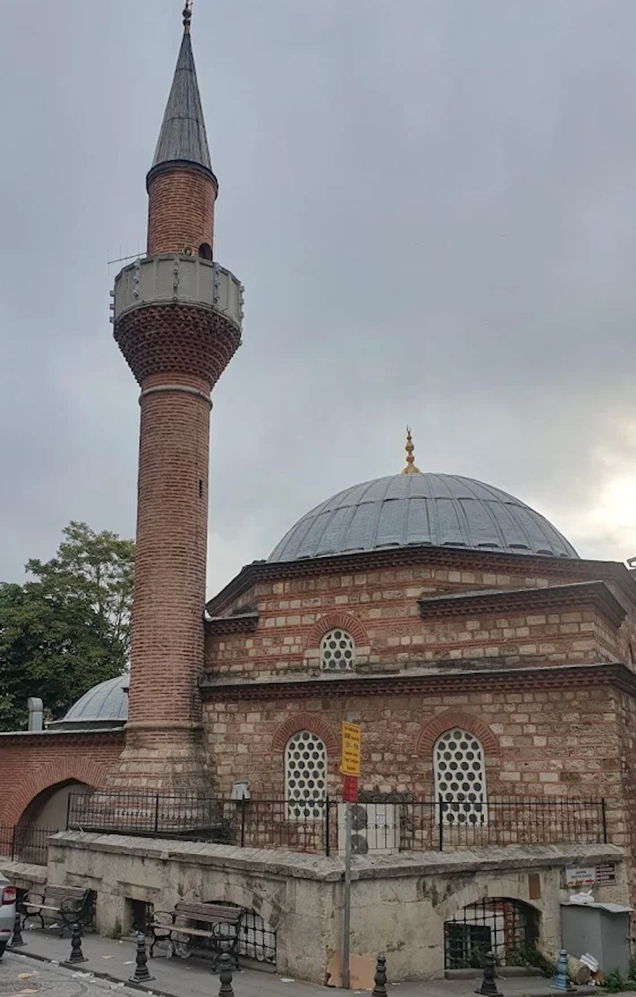 Yavaşca Şahin Camii